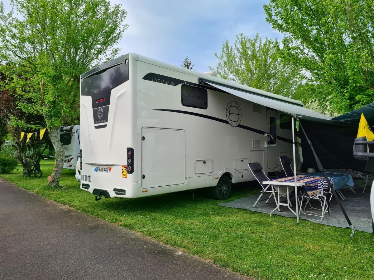 Resort & Camping - Val De Braye Besse-sur-Braye Экстерьер фото