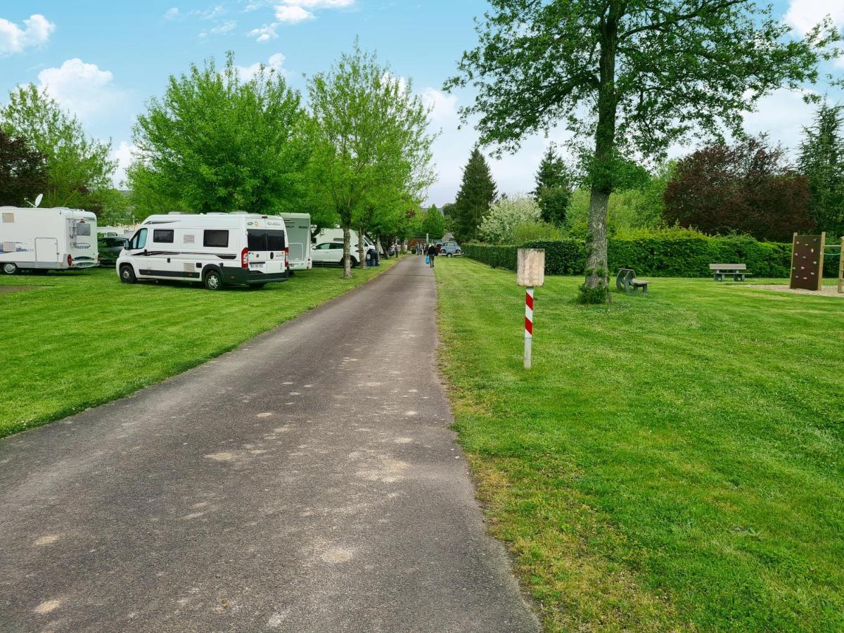Resort & Camping - Val De Braye Besse-sur-Braye Экстерьер фото